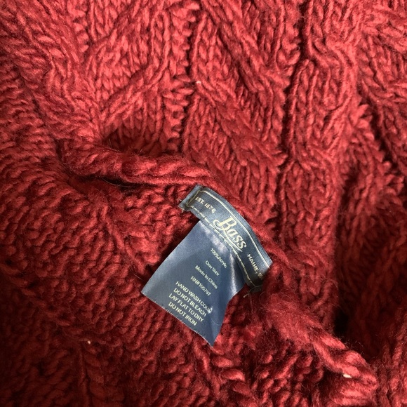 Scarf - Picture 2 of 3